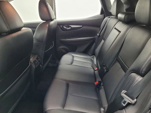 Used 2022 Nissan Rogue Sport SL w/ Premium Package FWD image 18