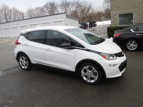 Used 2020 Chevrolet Bolt LT image 4