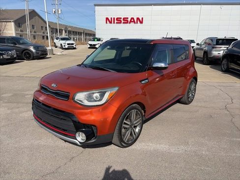 Used 2018 Kia Soul ! w/ Tech Package image 2