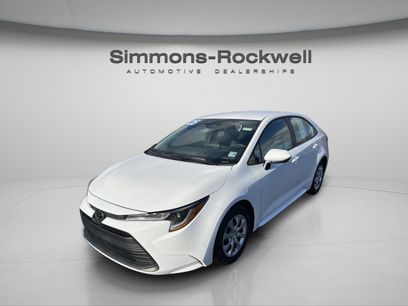 Used 2025 Toyota Corolla LE