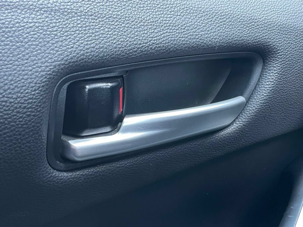 Used 2025 Toyota Corolla SE FWD image 12