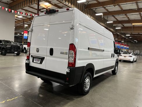Used 2026 RAM ProMaster 2500 w/ Convenience Group FWD image 6