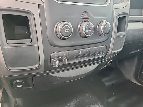 Used 2014 RAM 3500 Tradesman image 18