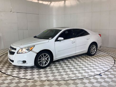 Used 2016 Chevrolet Malibu LT w/ Sun And Convenience Package FWD image 15