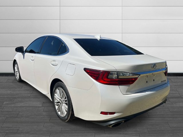 Used 2017 Lexus ES 350 w/ Accessory Package 2 FWD image 4