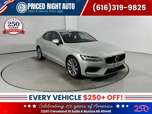 Used 2020 Volvo S60 T6 Momentum AWD/4WD image 1