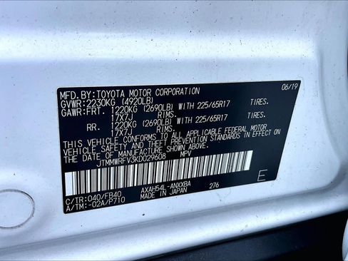 Used 2019 Toyota RAV4 LE w/ Carpet Mat Package AWD/4WD image 33