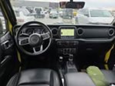 Used 2022 Jeep Wrangler Unlimited Sahara w/ Cold Weather Group AWD/4WD image 11