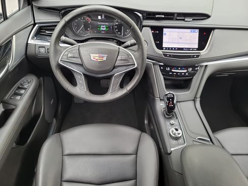 Used 2024 Cadillac XT5 Premium Luxury FWD image 8