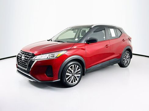 Used 2024 Nissan Kicks SV FWD image 3