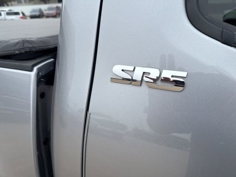 Used 2021 Toyota Tacoma SR5 w/ Technology Package image 5