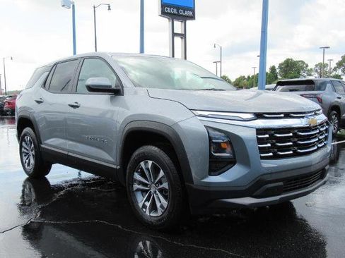 New 2026 Chevrolet Equinox LT image 3