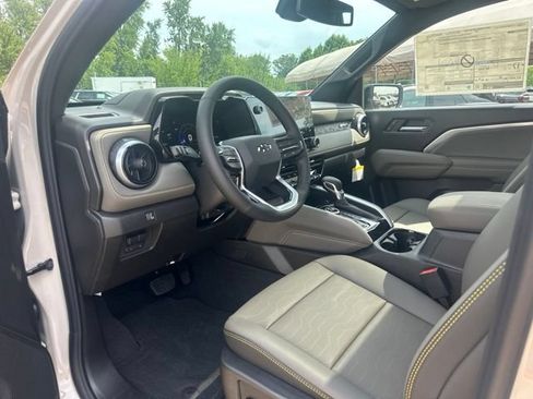 New 2026 Chevrolet Colorado ZR2 w/ Technology Package AWD/4WD image 13