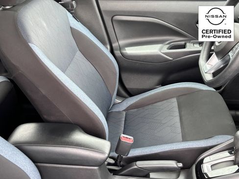 Used 2023 Nissan Versa SV FWD image 10