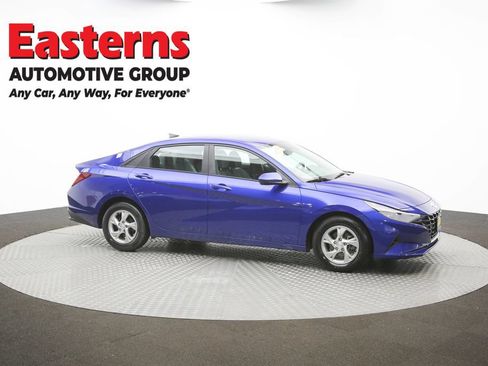 Used 2023 Hyundai Elantra SE w/ Preferred Accessory Package FWD image 46