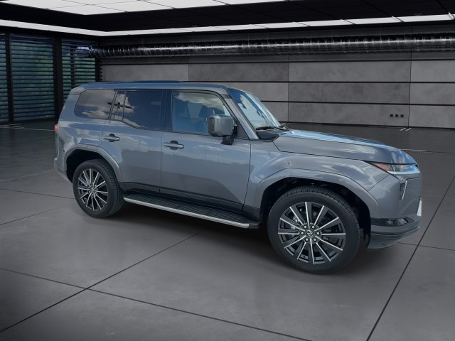 Used 2024 Lexus GX 550 w/ Cold Area Package AWD/4WD image 2
