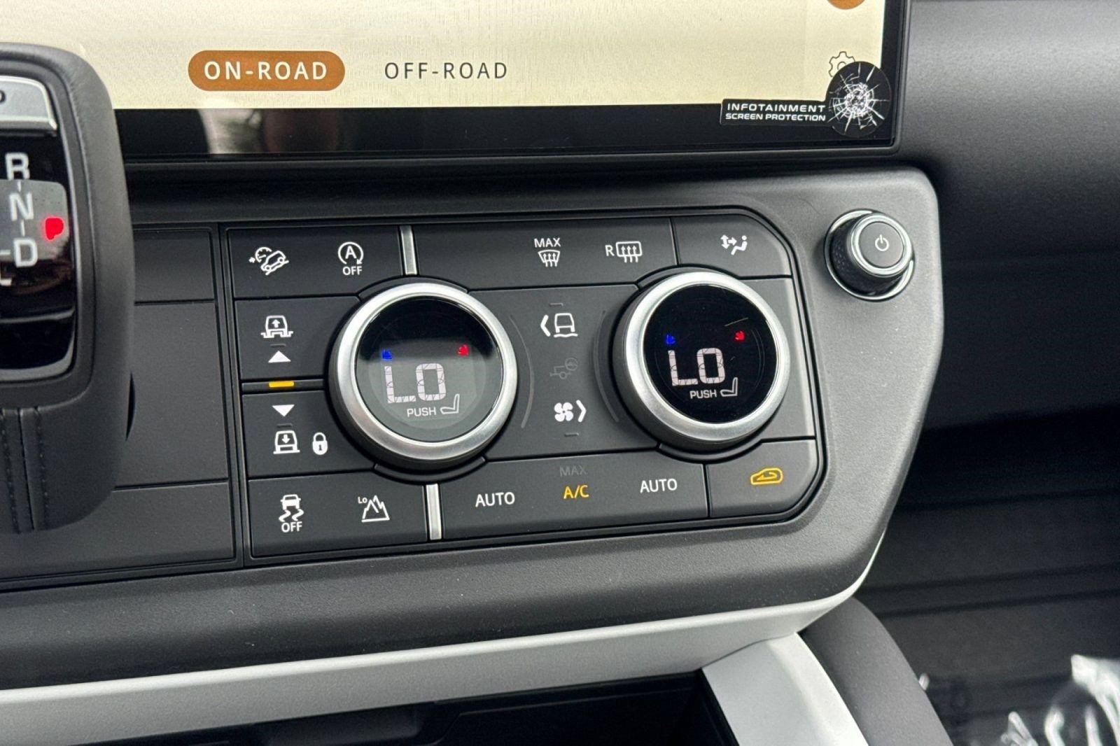 New 2026 Land Rover Defender 110 X-Dynamic SE AWD/4WD image 19