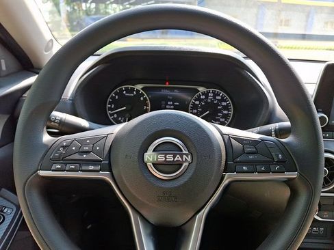 Used 2025 Nissan Sentra SV FWD image 20
