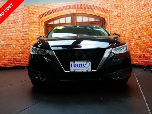 Used 2022 Nissan Sentra SV image 2