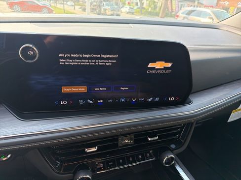 New 2026 Chevrolet Suburban Premier w/ Sun And Tow Package AWD/4WD image 15