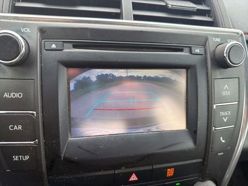 Used 2016 Toyota Camry SE FWD image 14