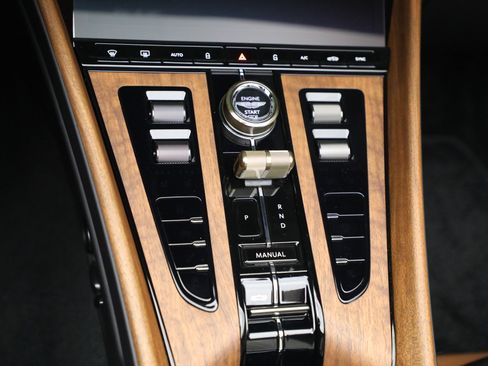 New 2026 Aston Martin DB12 Volante image 39