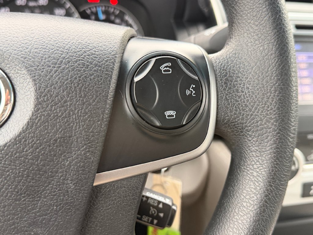 Used 2014 Toyota Camry LE FWD image 17