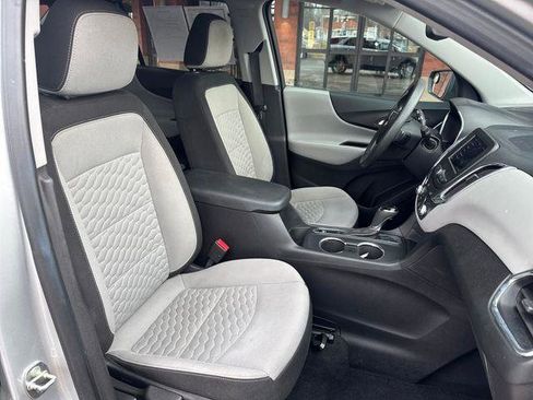 Used 2021 Chevrolet Equinox LS w/ LS Convenience Package image 27