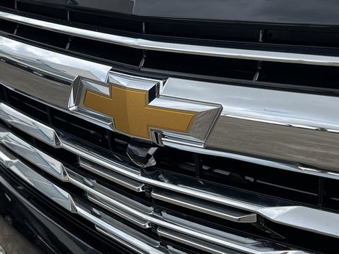 New 2025 Chevrolet Tahoe Premier image 3