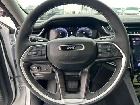 Used 2023 Jeep Grand Cherokee L Limited image 31