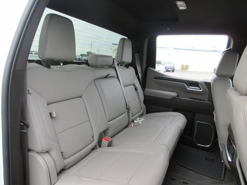 Certified 2023 GMC Sierra 1500 SLT w/ SLT Premium Package AWD/4WD image 24