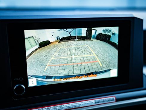 Used 2025 Toyota Tacoma SR5 image 32