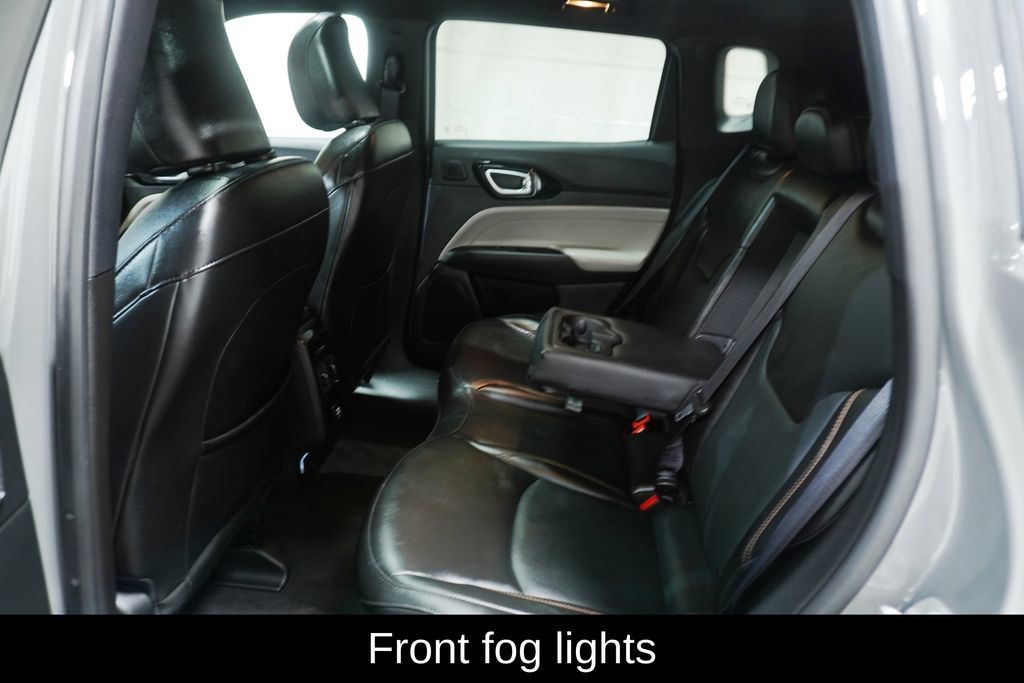 Used 2023 Jeep Compass Limited w/ Sun and Sound Group AWD/4WD image 13