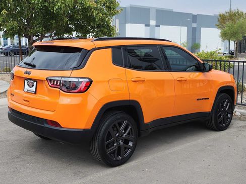Used 2026 Jeep Compass Latitude AWD/4WD image 8