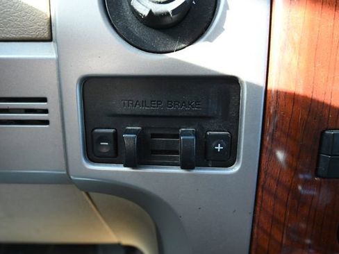 Used 2010 Ford F150 Lariat AWD/4WD image 13