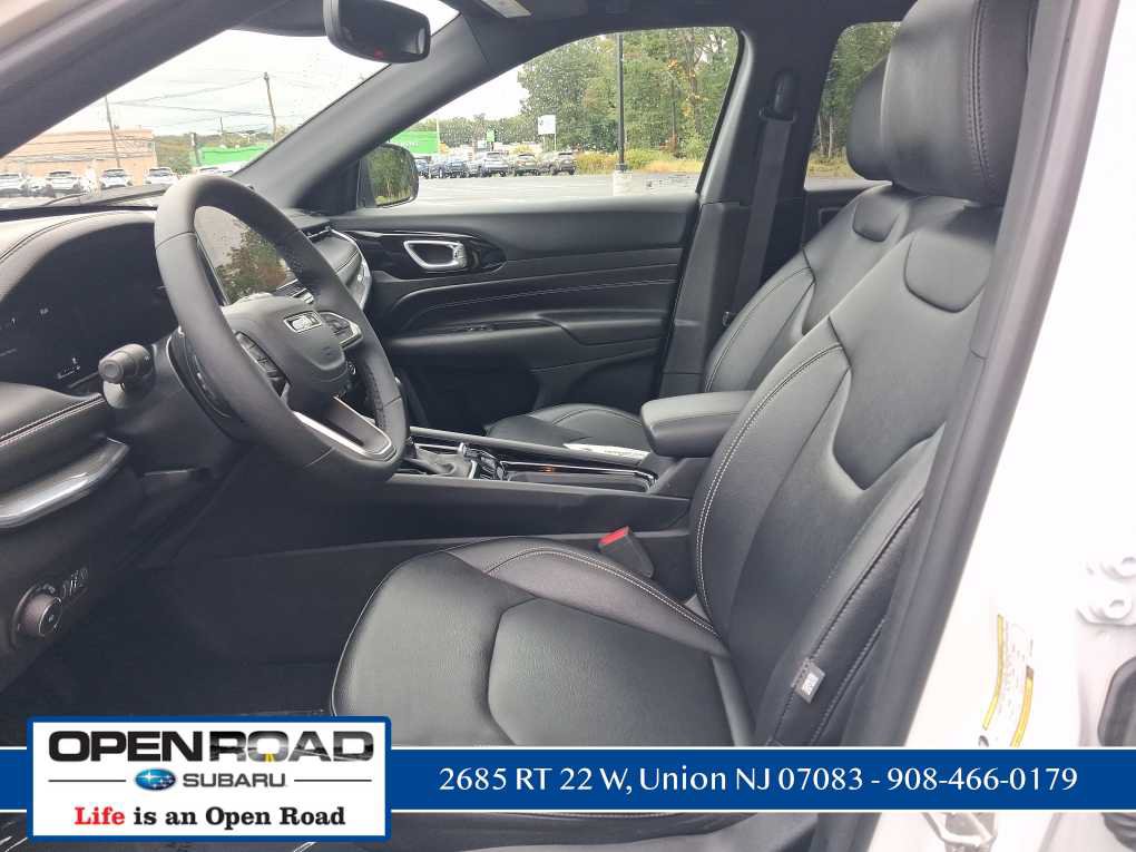 Used 2024 Jeep Compass Limited w/ High Altitude Package AWD/4WD image 24
