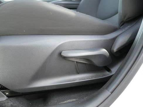 Used 2025 Toyota RAV4 LE AWD/4WD image 21