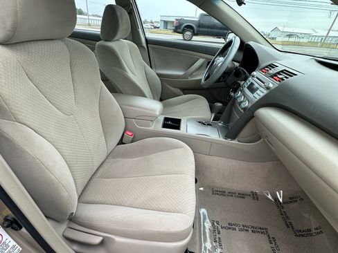 Used 2009 Toyota Camry XLE image 35