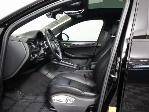 Used 2023 Porsche Macan AWD/4WD image 10