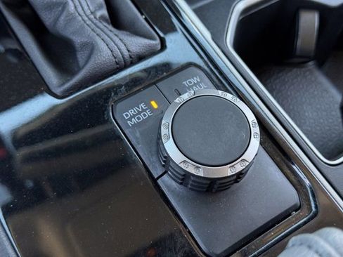 Used 2022 Toyota Tundra Limited image 22