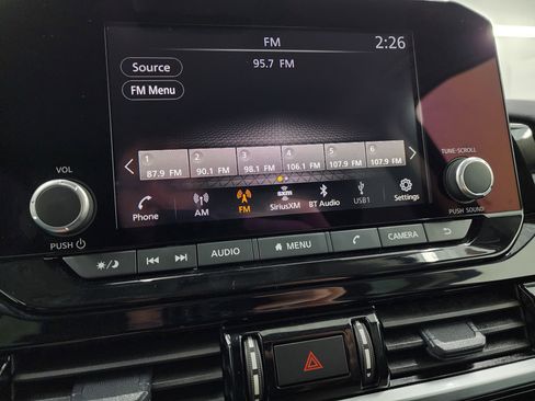 Used 2025 Nissan Pathfinder SV image 44