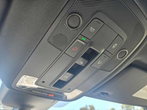 New 2025 Audi Q3 2.0T Premium image 34