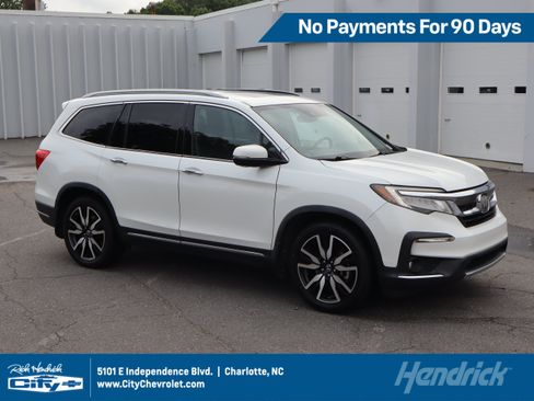 Used 2020 Honda Pilot Touring image 1
