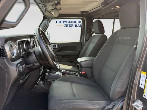 Used 2020 Jeep Wrangler Unlimited Sahara AWD/4WD image 21