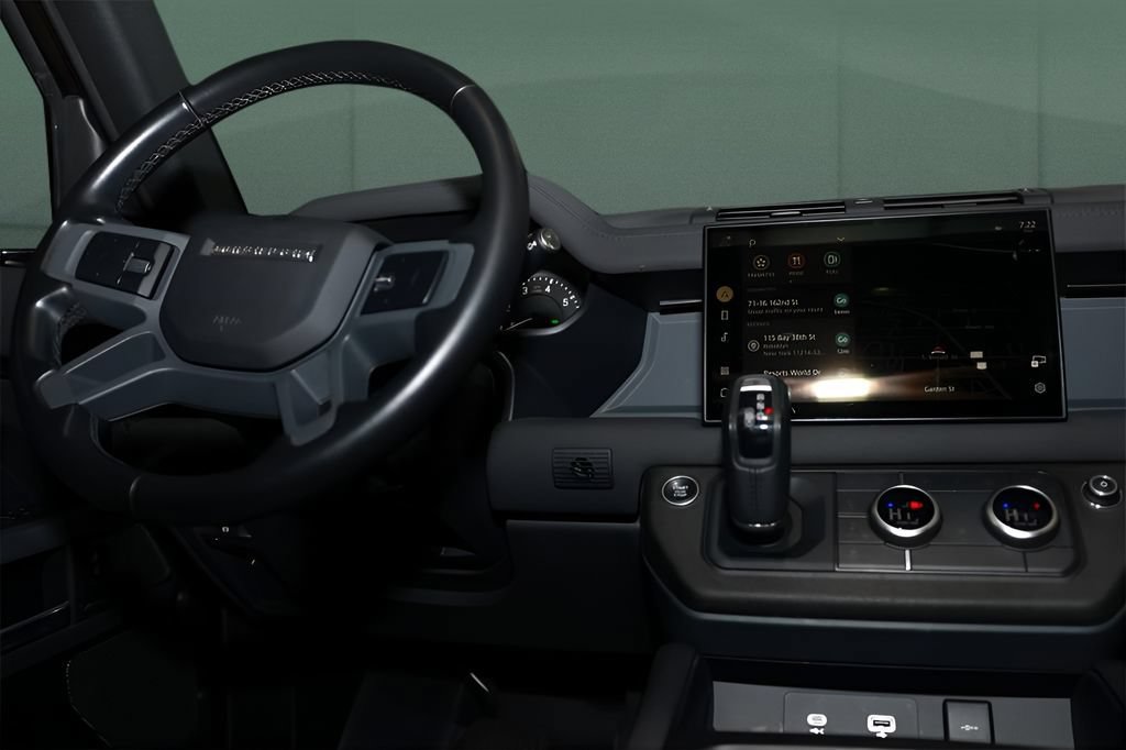 Used 2023 Land Rover Defender 110 X-Dynamic SE AWD/4WD image 41