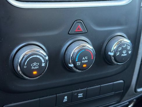 Used 2014 RAM 1500 ST w/ SXT Appearance Group AWD/4WD image 20