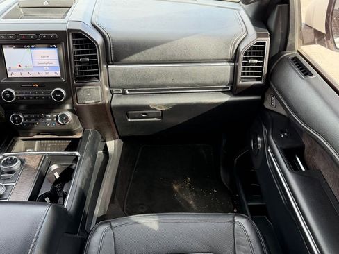 Used 2019 Ford Expedition Limited w/ Equipment Group 302A image 11