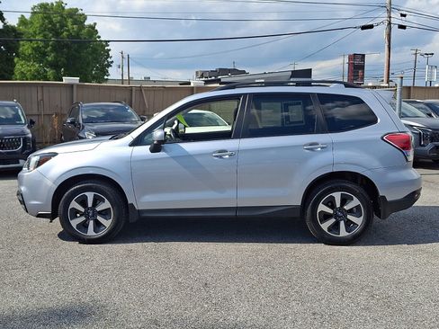 Used 2017 Subaru Forester 2.5i Premium AWD/4WD image 7