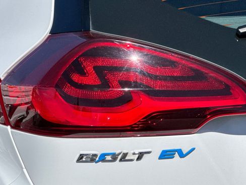 Used 2020 Chevrolet Bolt Premier w/ Infotainment Package image 44