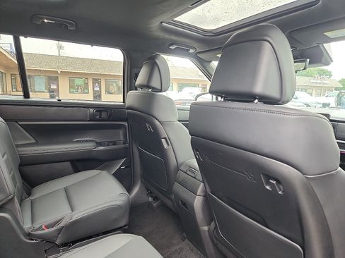 Certified 2025 Hyundai Santa Fe Calligraphy AWD/4WD image 30